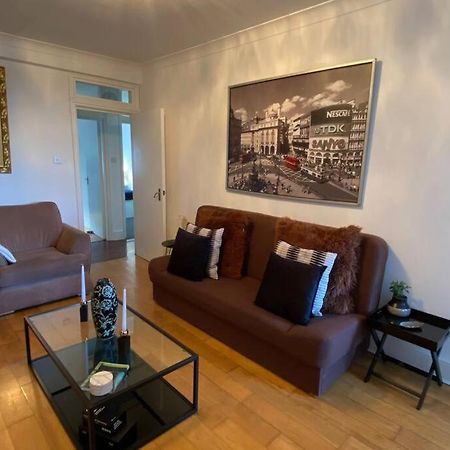 2 Bedroom Flat In Camberwell Green - Central Location With Excellent Connections To Tourist Attractions And Main London Airports ภายนอก รูปภาพ