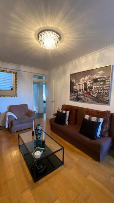 2 Bedroom Flat In Camberwell Green - Central Location With Excellent Connections To Tourist Attractions And Main London Airports ภายนอก รูปภาพ