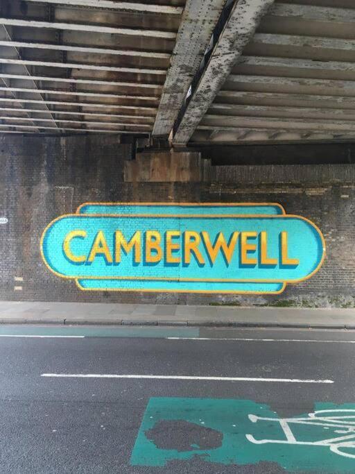 2 Bedroom Flat In Camberwell Green - Central Location With Excellent Connections To Tourist Attractions And Main London Airports ภายนอก รูปภาพ