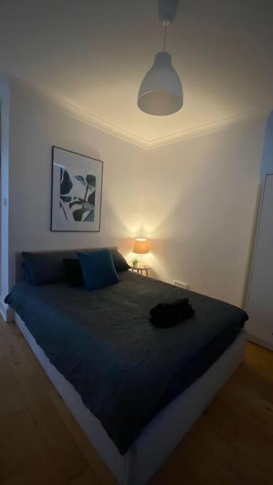 2 Bedroom Flat In Camberwell Green - Central Location With Excellent Connections To Tourist Attractions And Main London Airports ภายนอก รูปภาพ