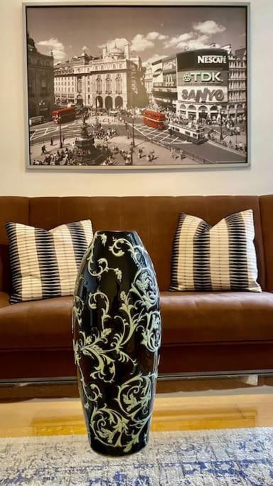 2 Bedroom Flat In Camberwell Green - Central Location With Excellent Connections To Tourist Attractions And Main London Airports ภายนอก รูปภาพ